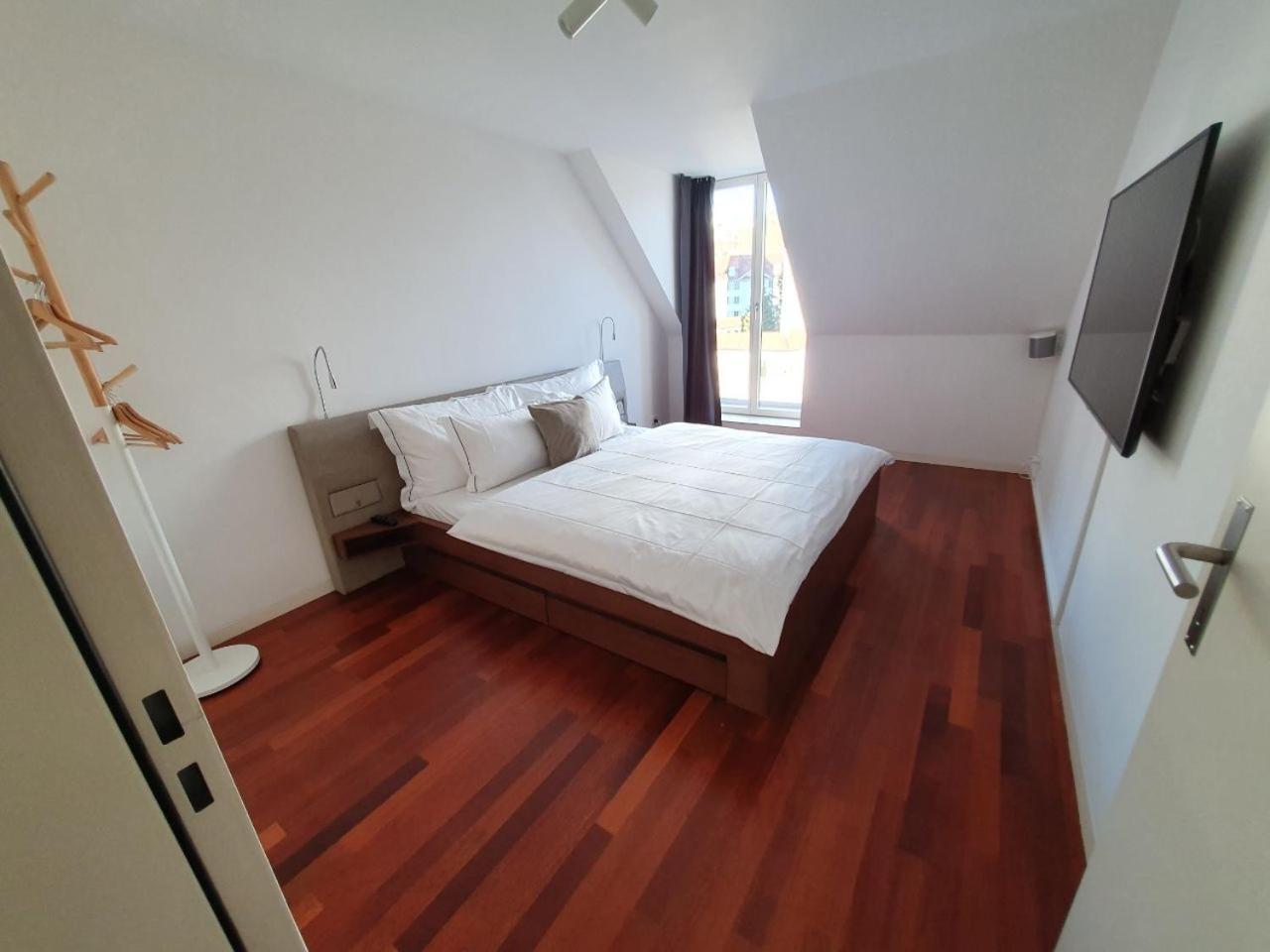 Lucerne Lake View Apartments Habitación foto